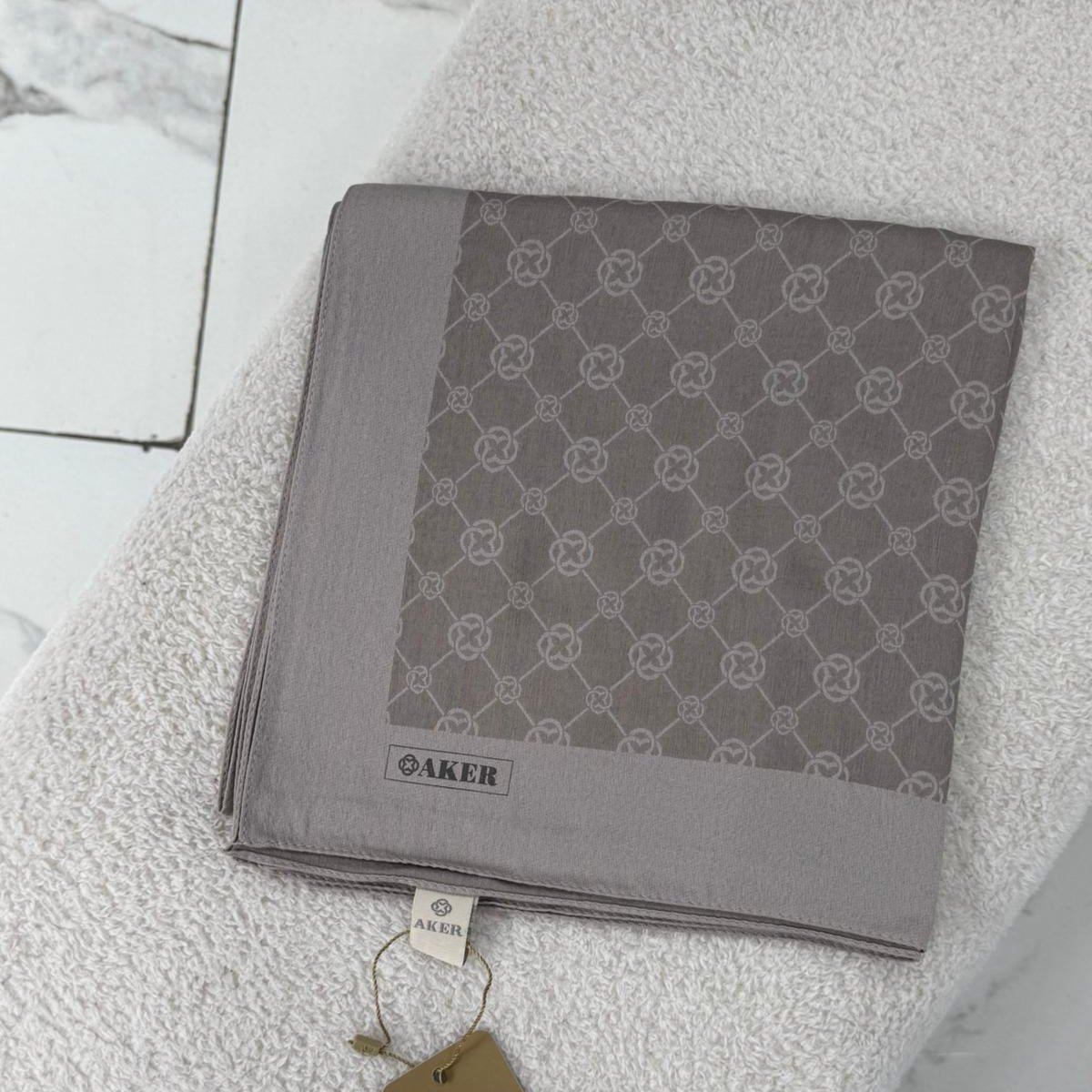 aker elegance eşarp