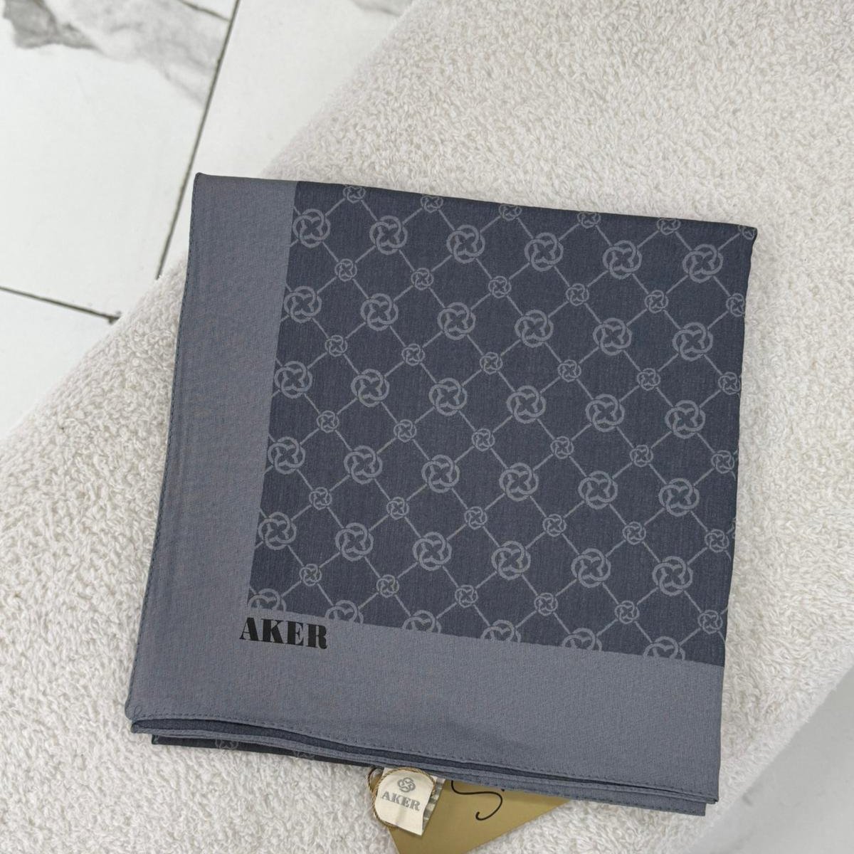 aker elegance eşarp