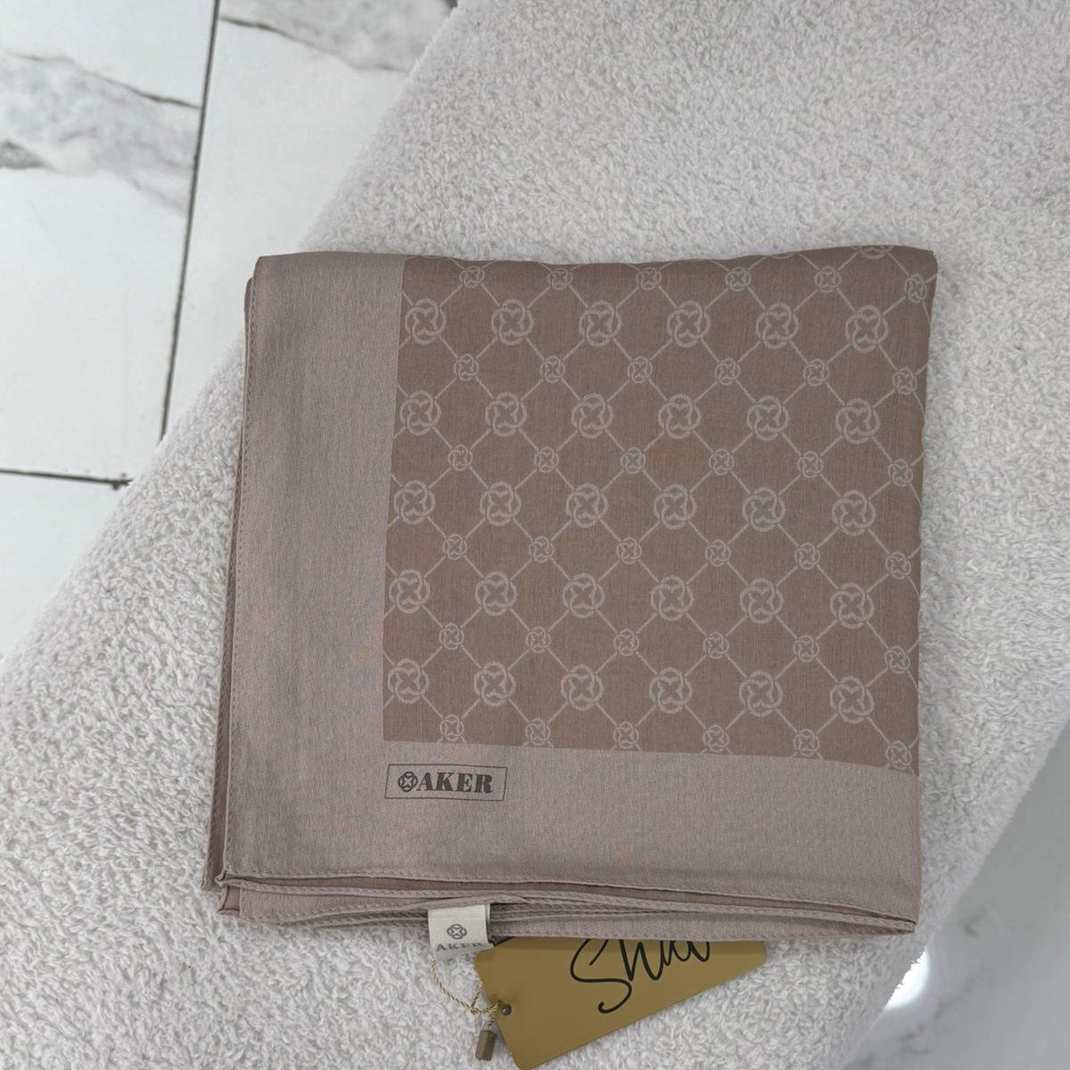 aker elegance eşarp